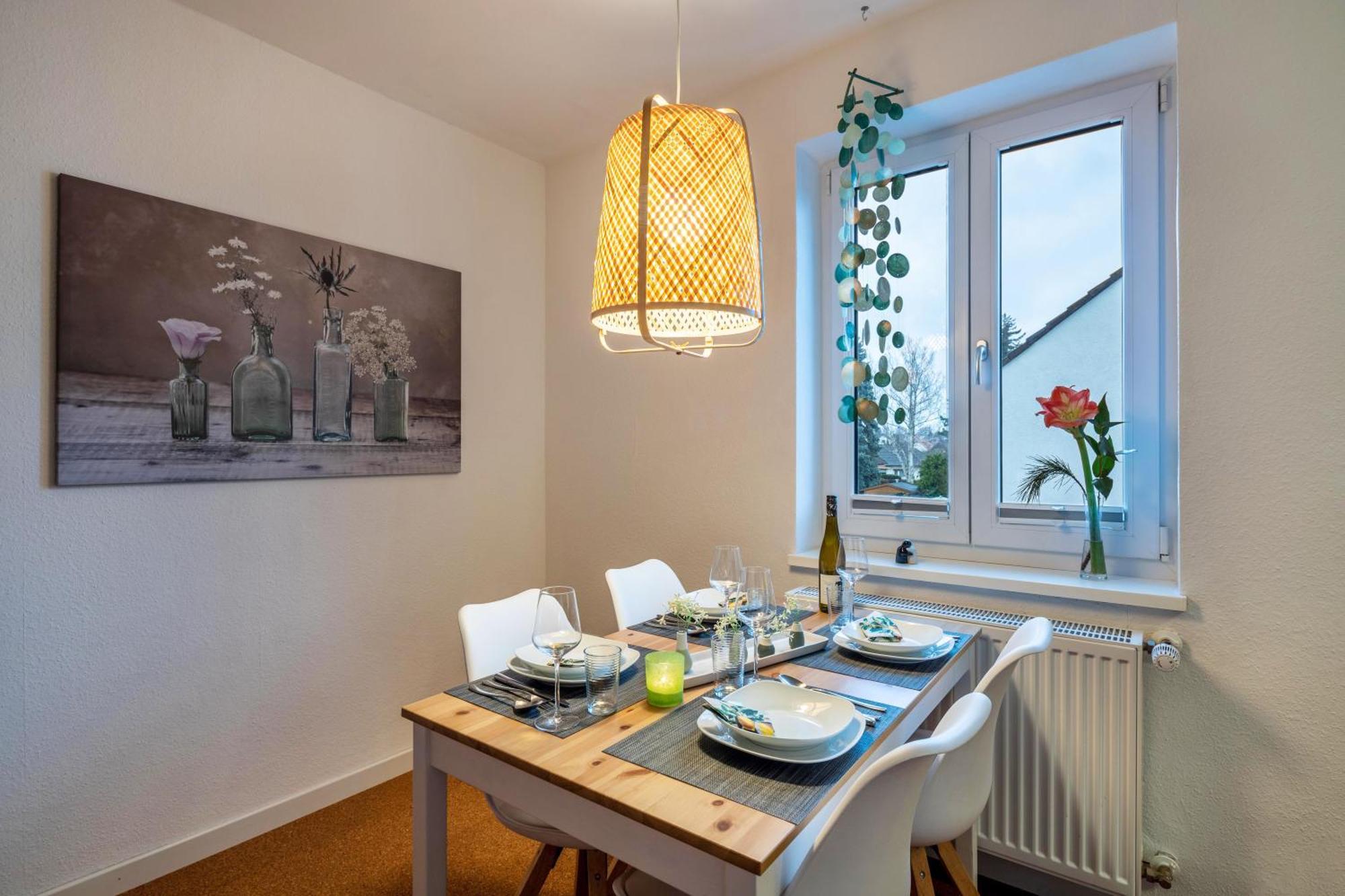 Hangarstein Apartment